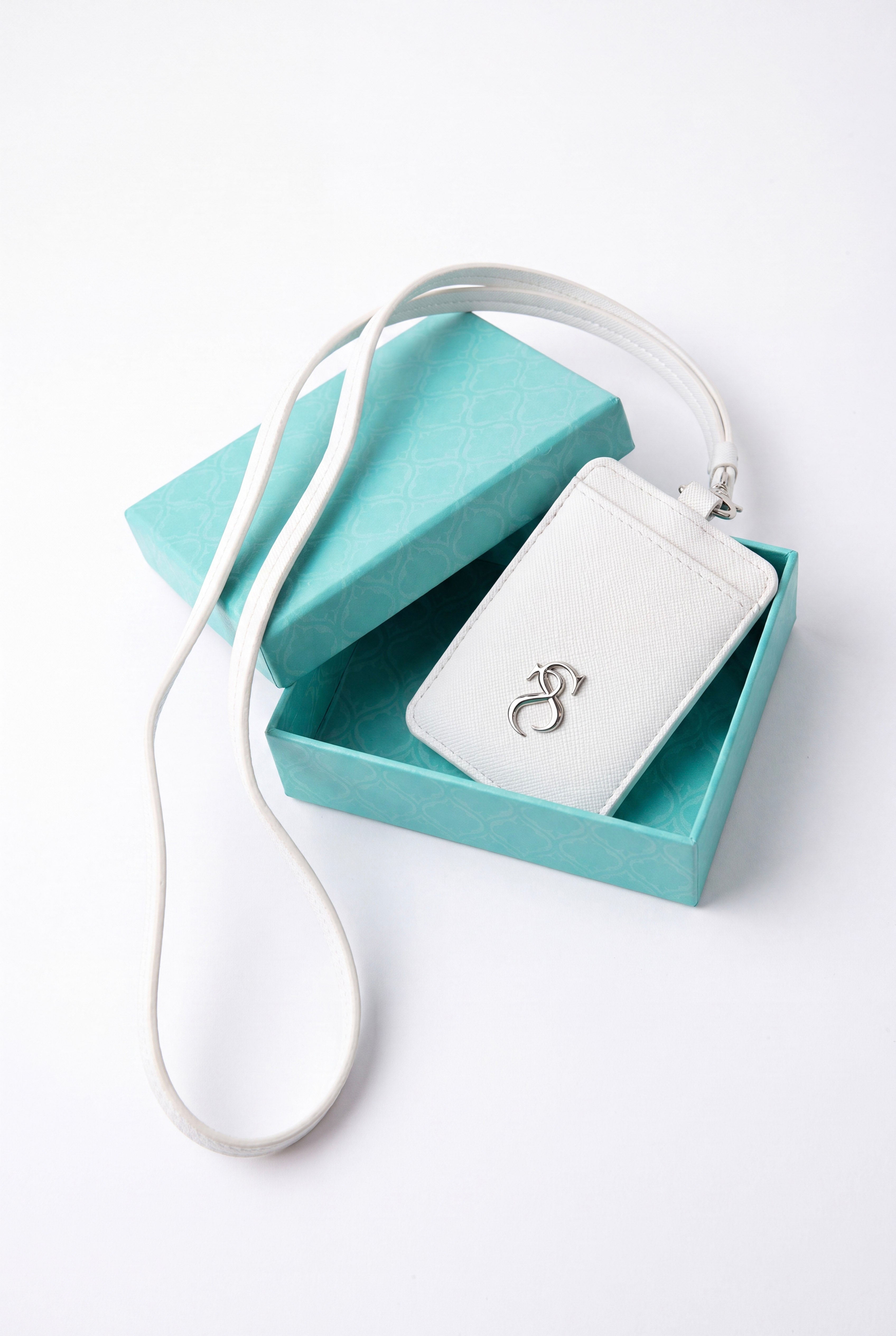 Snow Hanging Cardholder